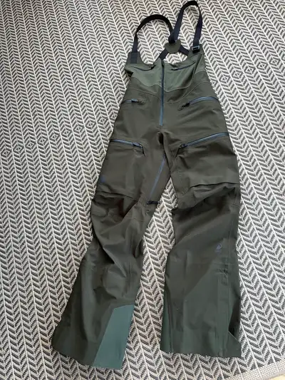 NEUF Salopette -  The North Face ( xsmall femme), View more