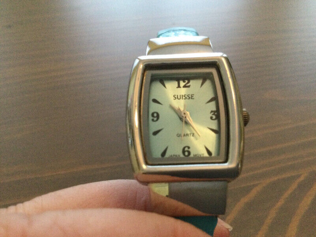 Ladies Suisse Quartz Watch in Jewellery & Watches in Edmonton
