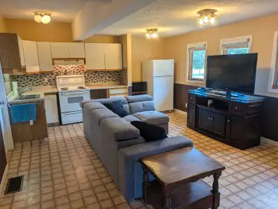 Drayton Valley acreage furnished suite
