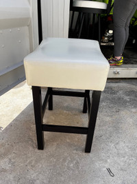 2counter height stools