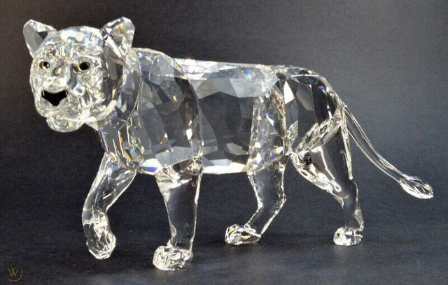 SWAROVSKI CRYSTAL Figurine  LION MOTHER / LIONESS in Arts & Collectibles in Thunder Bay
