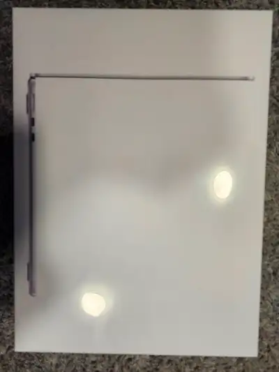 Selling a brand new, unopened MacBook Air 13.6” (M2 chip) in original sealed packaging. Specs: ✅ App...