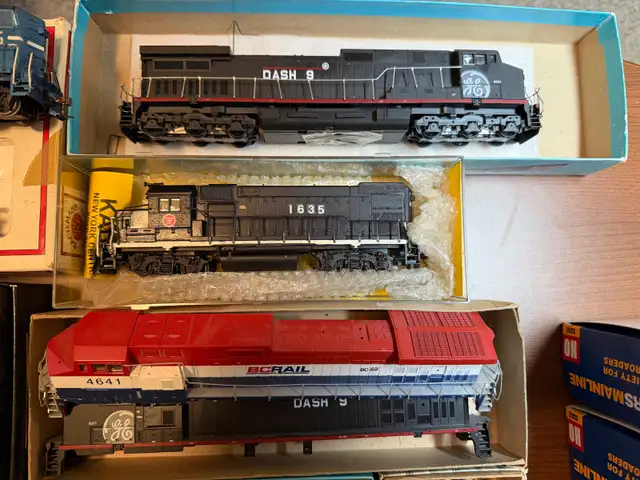 Lot of Cheap HO Scale Model Train Locomotives in Hobbies & Crafts in Calgary - Image 6