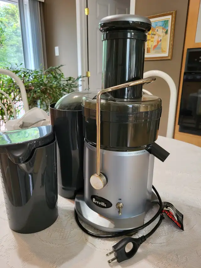 Breville juicer like new