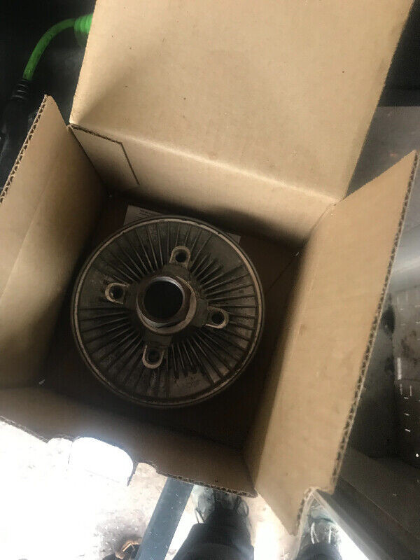 **New **Chevrolet / GMC / Hummer clutch fan in Engine & Engine Parts in Markham / York Region - Image 2