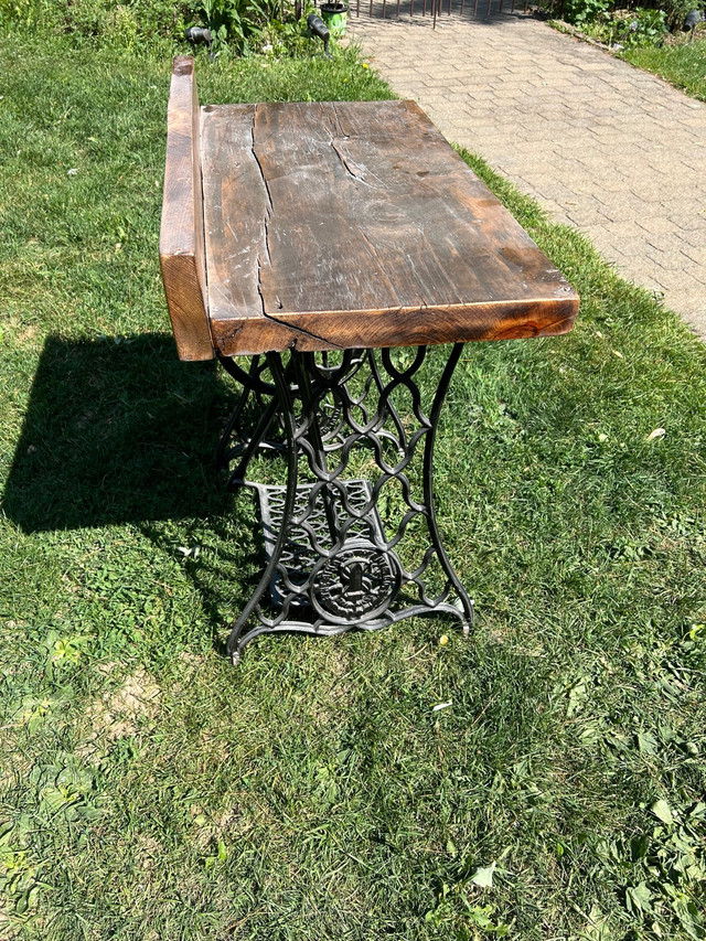 Table antique dans Tables basses  à Laval/Rive Nord - Image 2