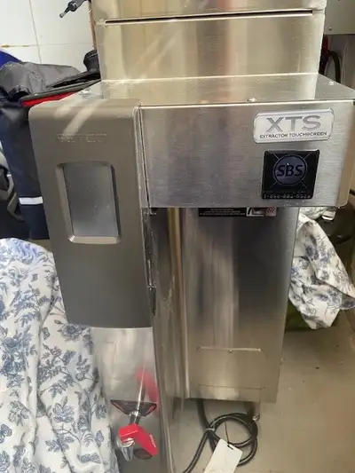 Fetco CBS-2141-XTS Single Station Coffee Brewer. Standard Features: LED Touchscreen Interface Brew S...
