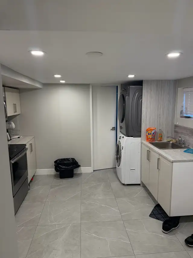 one bedroom basement suite in Long Term Rentals in Delta/Surrey/Langley - Image 6