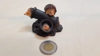 Qty 1- BOWBROOK STUDIO British Wildlife Hedgehog Collection 'Baby Hedgehogs Playing'- With Box Reali...
