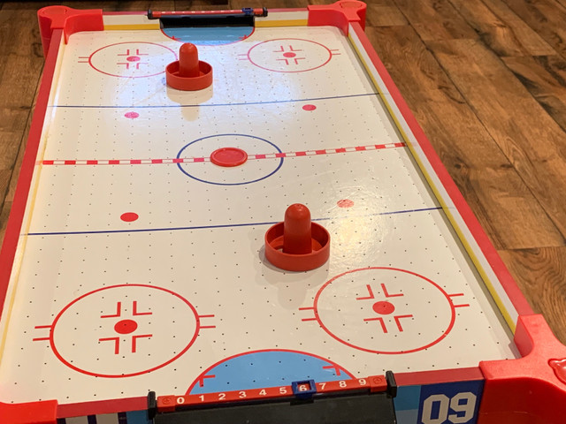Small Air Hockey Table in Toys & Games in Peterborough - Image 3