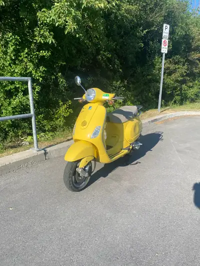 2008 Vespa LX50 for sale After Market Ignition Switch Glovebox doesn't latch Couple of dents and scr...