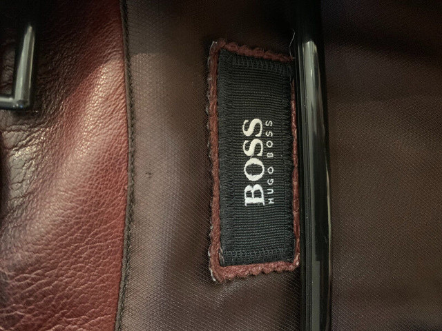 Hugo Boss Premium leather jacket in Men's in Markham / York Region - Image 3