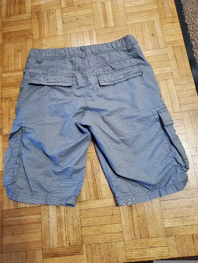Boys Shorts Size 31 in Kids & Youth in Mississauga / Peel Region - Image 3