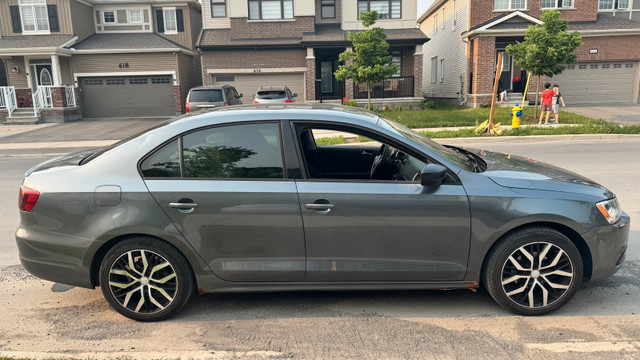 2013 Volkswagen Jetta Manual, Price Negotiable in Cars & Trucks in Ottawa - Image 4