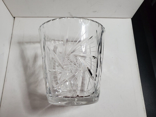 Pinwheel crystal pot à glace /  ice bucket  neuf/brand new dans Vaisselle et articles de cuisine  à Ouest de l’Île
