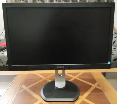 Hey, I am selling a PHILIPS 231P4QPYEB 23" 1920x1080 IPS Monitor with rotating stand. Input: VGA, DV...