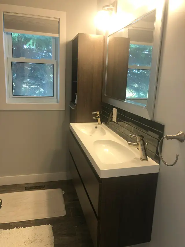 Beautiful 2 Bedroom 1 Bathroom Bungalow (Upper Unit) in Long Term Rentals in Thunder Bay - Image 3