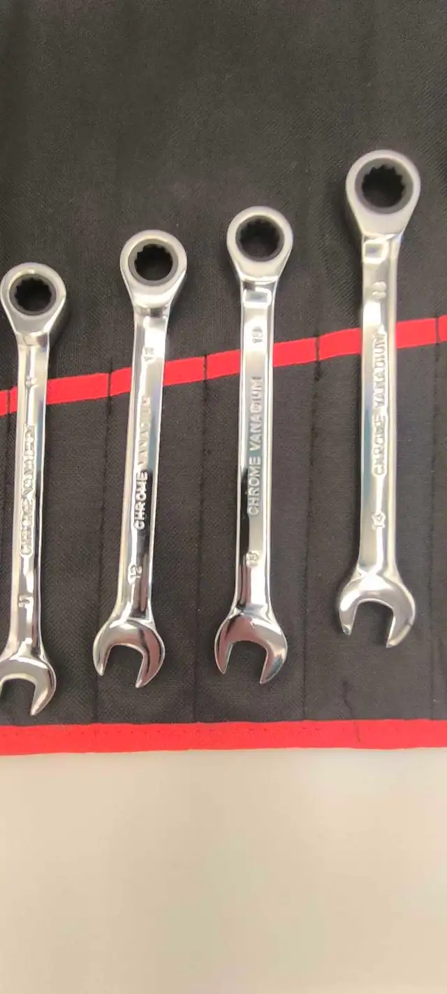 10-Piece Ratcheting Combination Wrench Set | Metric | CR-V Steel in Hand Tools in City of Toronto - Image 6