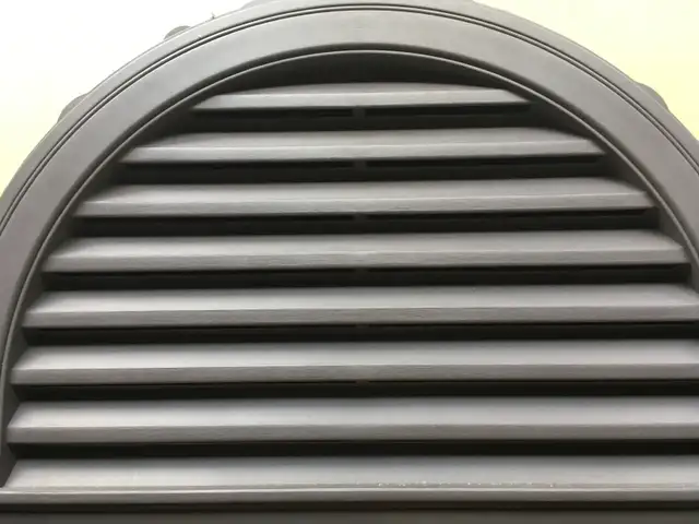 Grille de ventilation demi-ronde de marque GableMASTER in Roofing in City of Montréal - Image 3