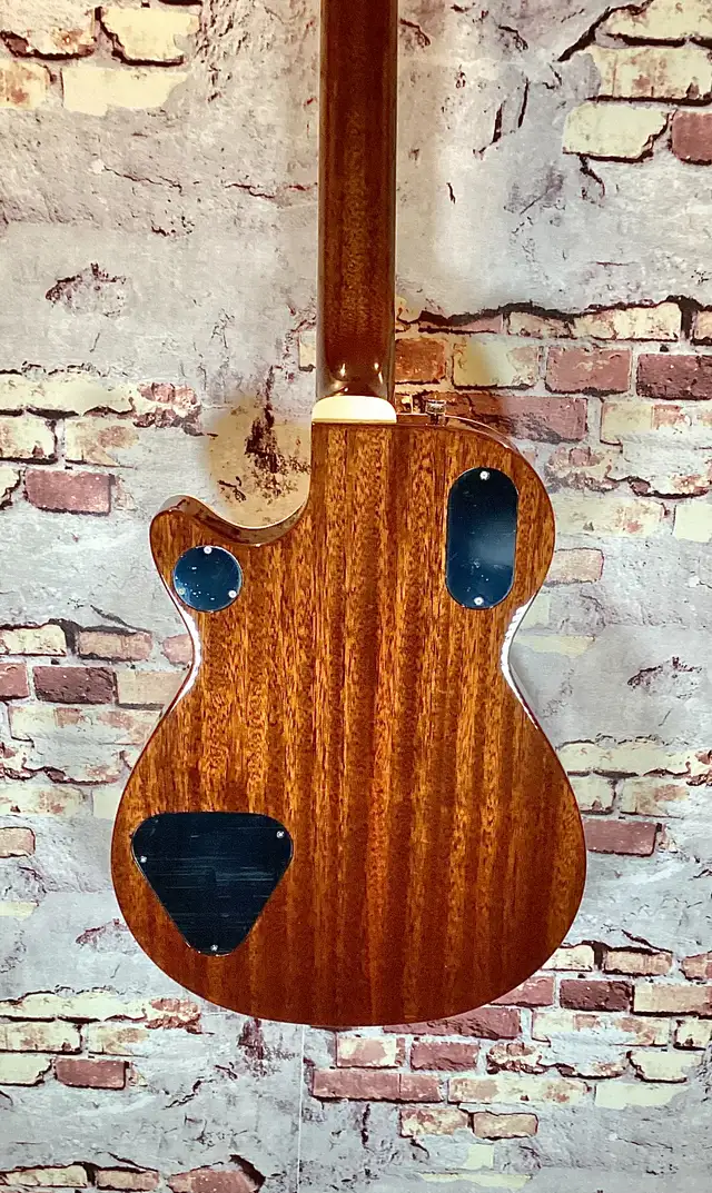 Gretsch 59 Vintage Select '59 Silver Jet™ with Bigsby in Guitars in Oakville / Halton Region - Image 8