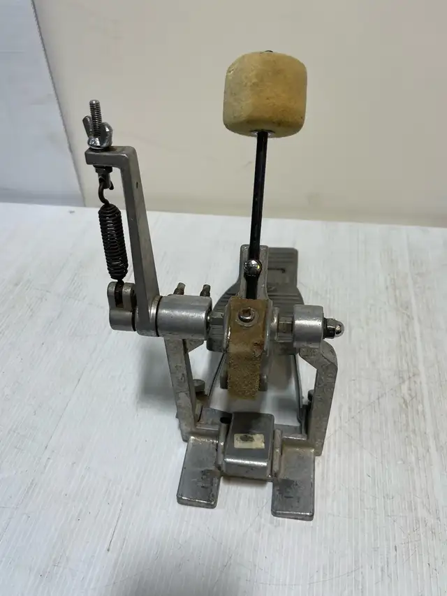 Pearl Drum Pedal in Drums & Percussion in City of Montréal - Image 5