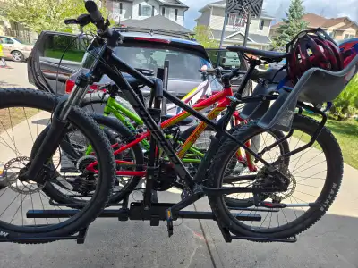 Curt 4-Bike Platform Style Hitch Rack – Excellent Condition, View more