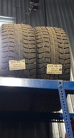 #25  2 pneus Hiver DUNLUP GRASPIC 225/55R16 dans Autres pièces et accessoires  à Longueuil/Rive Sud