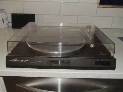Dual turntable in VG condition , no issues belt drive semi-auto new AT3600 cartridge installed dust...