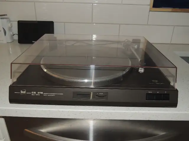 Dual CS-515 belt drive semi-auto turntable in Stereo Systems & Home Theatre in Mississauga / Peel Region - Image 2