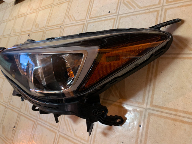 2018-2023 Subaru Cross Trek Left(Driver Side) Headlight OEM in Auto Body Parts in Calgary - Image 3