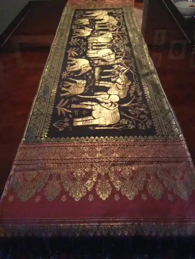 Chemin de table Thaï éléphants neufs, View more