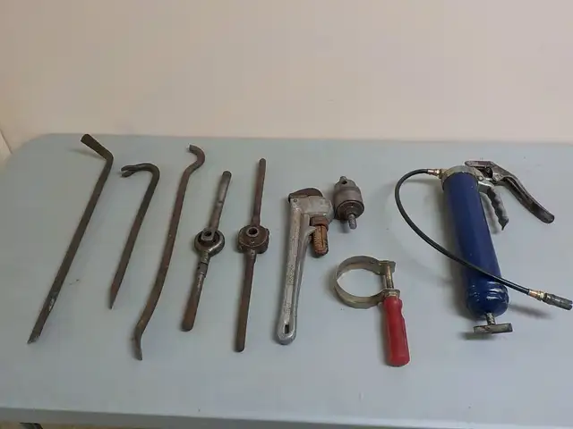 8 Assorted Tools