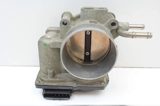 Toyota Highlander/ Camry/ Rav4 / Venza / Scion TC Throttle Body in Other Parts & Accessories in Mississauga / Peel Region