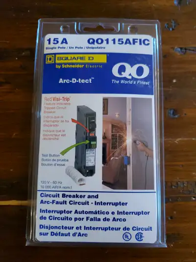 Square D Arc Fault 15 amp circuit breaker. This is brand new in the packaging and never used.