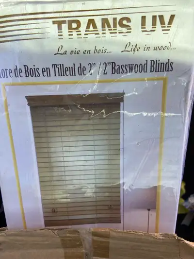 Stores en Bois Tilleul 2", View more