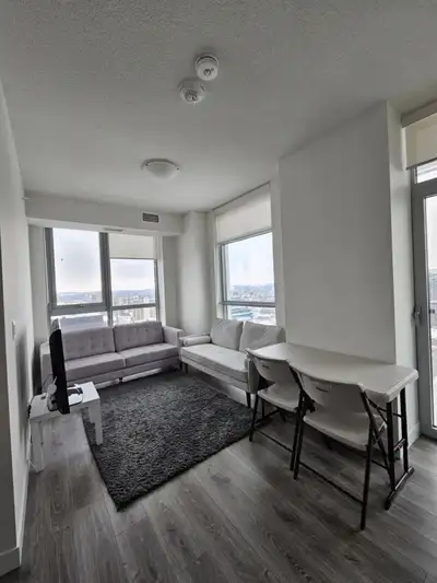 4-Month Sublet: May - August! 5 minutes from SOPHs Private 2 Bed, 2 Bath Fully Furnished Apartment i...