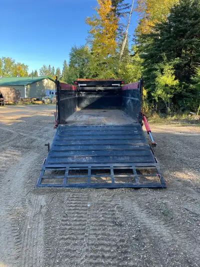 2015 Loadtrail tri axle dump trailer Hydraulics jack Hydraulic loading ramp & end gate High steel si...