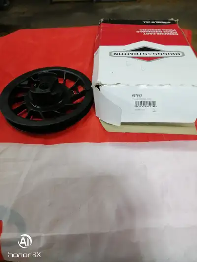 New, never used Briggs & Stratton pulley assembly. Part number 697843 asking $15.