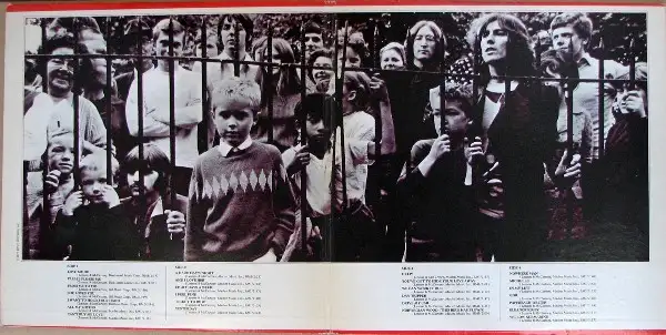 Beatles 1962 - 1966 double LP record album vinyl in CDs, DVDs & Blu-ray in Markham / York Region - Image 3