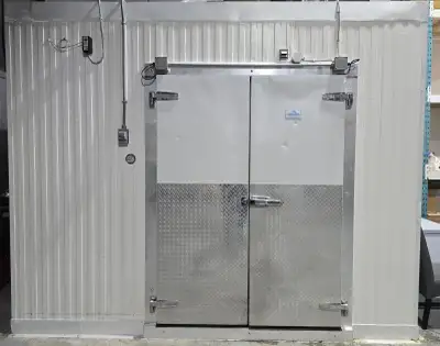 ❄️ COMMERCIAL FREEZER & DRY & COOLER- WAREHOUSE SPACE FOR RENT – AVAILABLE MAY 1 ,2026 ❄️ Food-grade...
