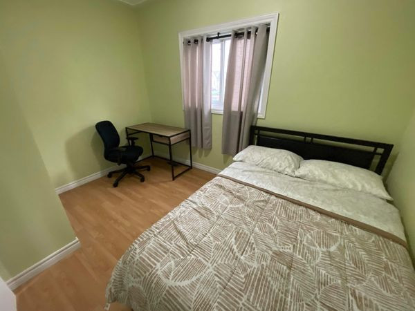 Room for rent (Sault Ste. Marie, Ontario) in Room Rentals & Roommates in Sault Ste. Marie - Image 2