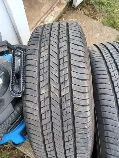 4 All season tires 7/32 + tread left only 10,000 kms, summer driven only $200.00 (cash only, no cheq...