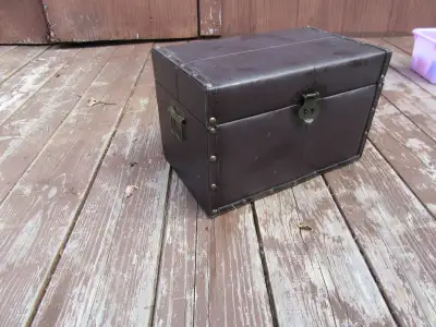 STORAGE CONTAINERS - assorted items, View more
