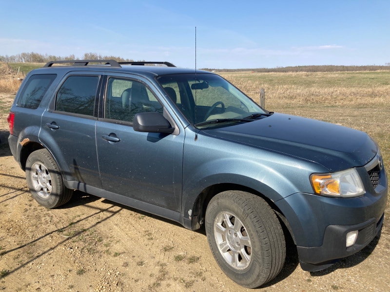 2010 Mazda Tribute ( mechanic special) Cars & Trucks Strathcona County Kijiji