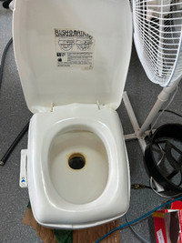 Rv toilet