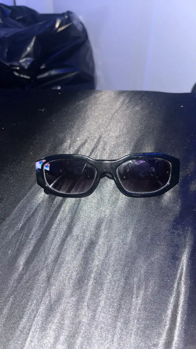 Versace sunglasses489976236082483200