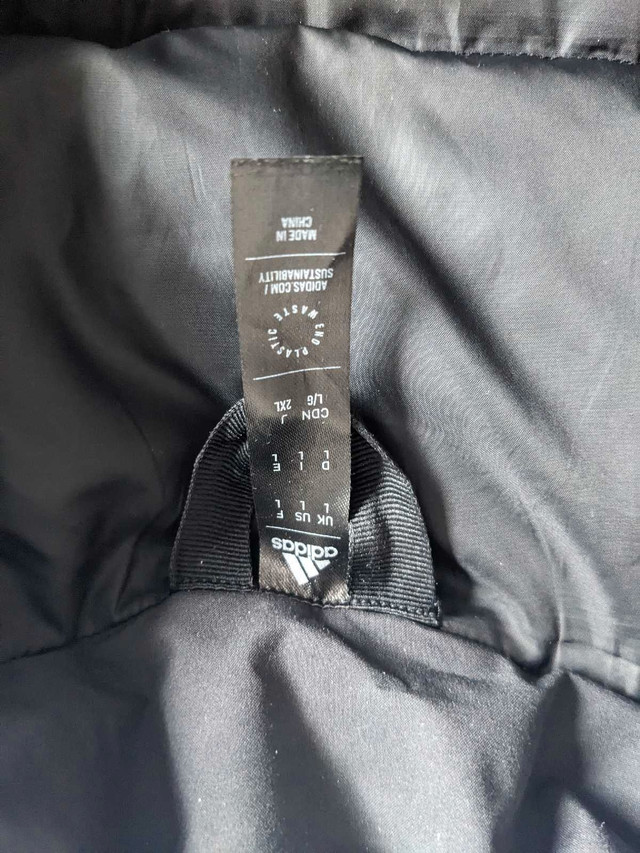 Men's Adidas Winter Jacket (Large) in Men's in City of Toronto - Image 4