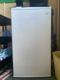 White Arctic King Fridge 