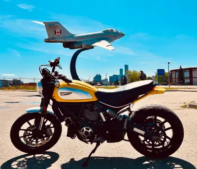 Ducati Scrambler motorcycle in excellent condition. Has tail tidy which removed the license plate br...