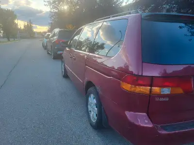 For Sale: 2004 Honda Odyssey EX-L Price:$ 3, 200 Location: Calgary, Alberta Vehicle Details: Make/Mo...